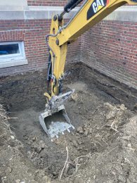 Digging_Hole_2