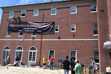 OUTH_EJ_Backyard_DSC_1815